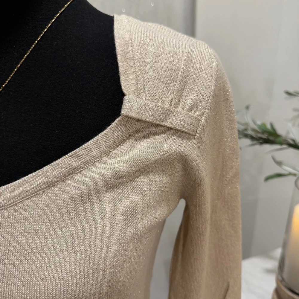 WHBM Women's Metallic Gold Shimmer Sweetheart Neck 3/4 Sleeve Knit Top Size S - Picture 4 of 6